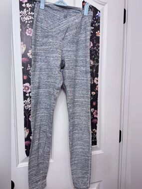 PINK Victoria's Secret Light Grey Marled Knit Crossover high waisted work out